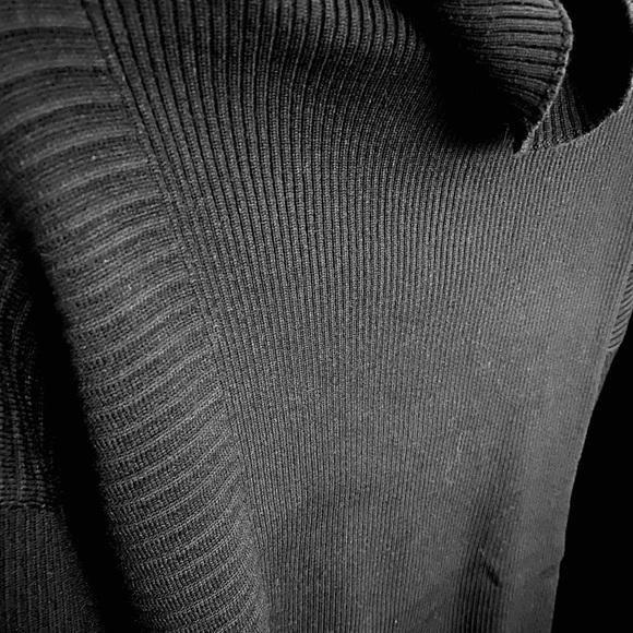 Never worn, asymmetrical stitched sweater - Picture 2 of 3